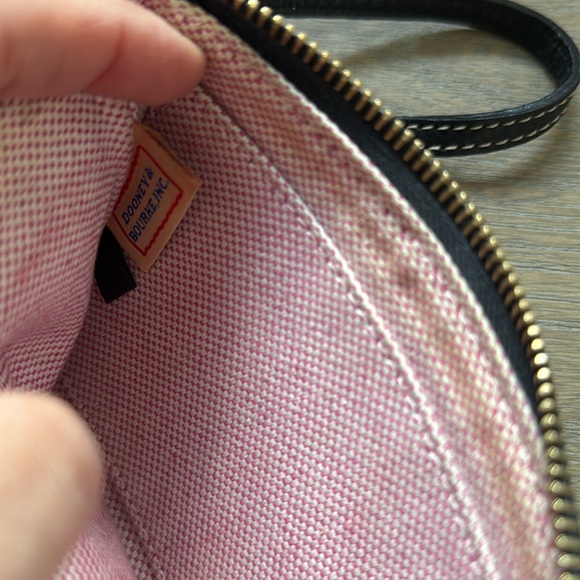 Black calfskin leather Dooney & Burke wristlet clutch purse. - Picture 4 of 4